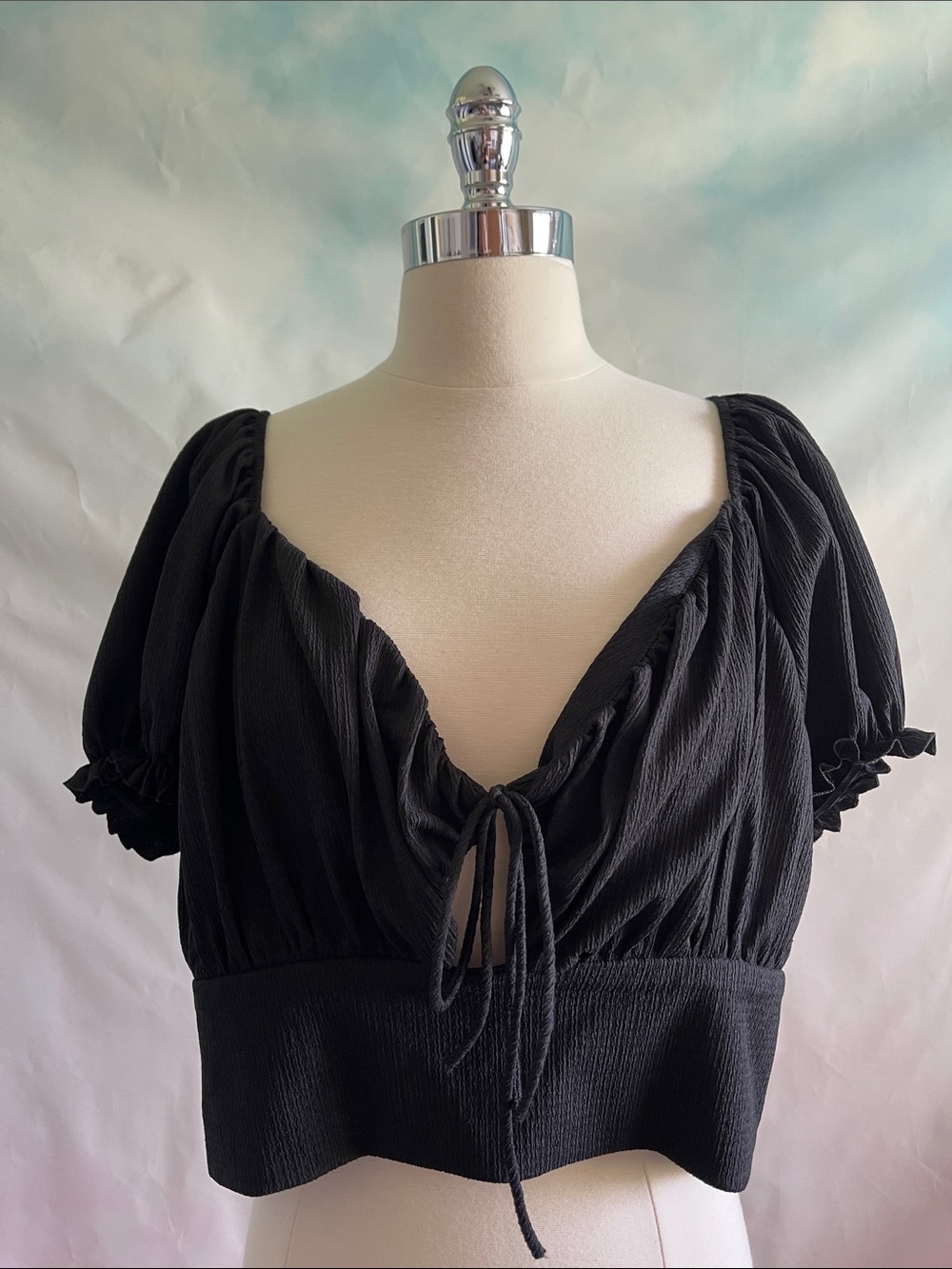 NWT Foxblood Rosa Black Tie-Front Puff Sleeve Crop Top